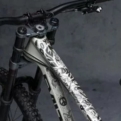 DYEDBRO Fluor Black Matte Rahmenschutz Kit