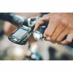 Lezyne Femto USB Drive Scheinwerfer Weiss -Lupine Verkäufe lezyne femto usb drive scheinwerfer 12704 1 12705 1