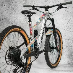 Rie:sel Design Frame:TAPE 3000 Stickerbomb Rahmenschutz Kit -Lupine Verkäufe riesel designs frame tape 3000 stickerbomb 1